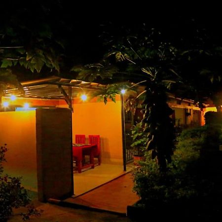 Palm Star Motel Fort Portal Exterior photo