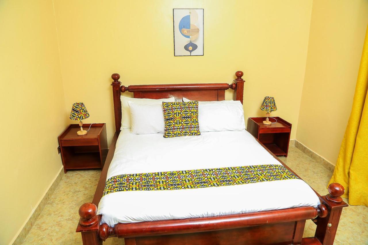 Palm Star Motel Fort Portal Exterior photo