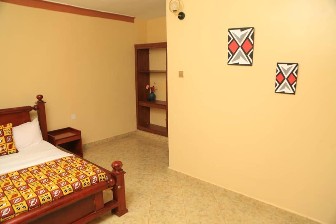 Palm Star Motel Fort Portal Exterior photo