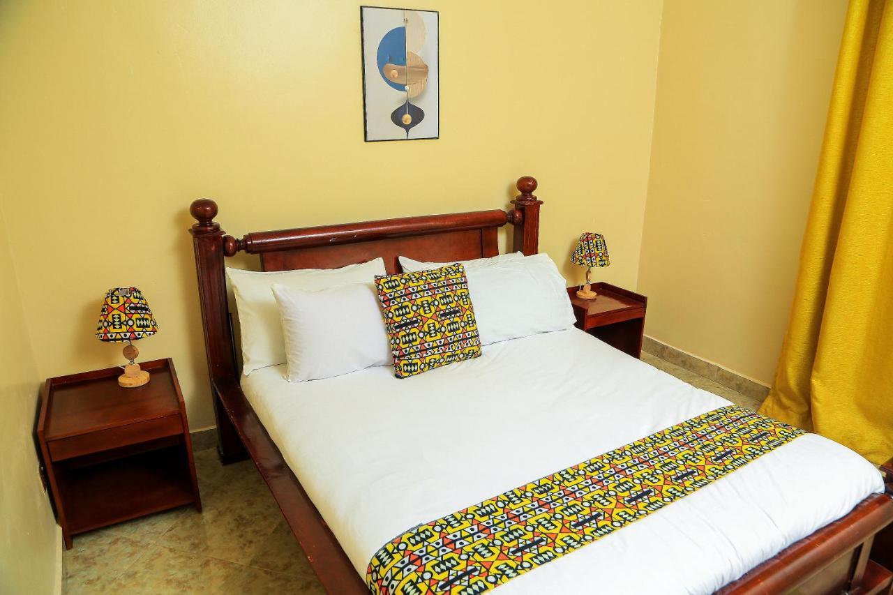 Palm Star Motel Fort Portal Exterior photo